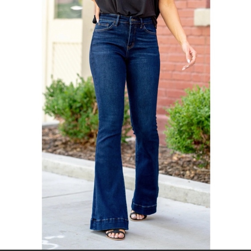 Vervet women’s high rise trouser jeans size 28